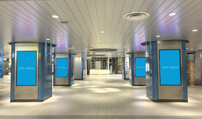 新横浜駅デジタルサイネージ